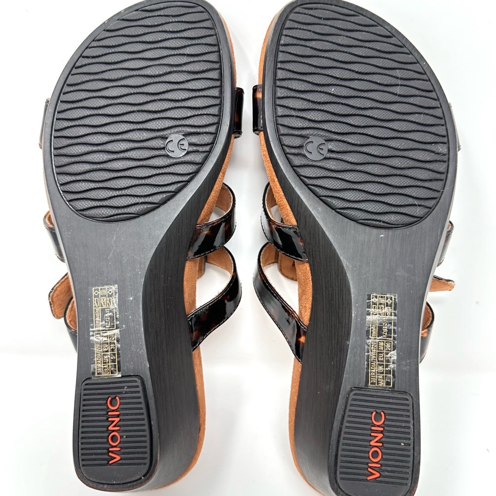 Vionic Tortoise Radia Orthodic Adjustable Triple Strap Wedge Sandals - Picture 9 of 12